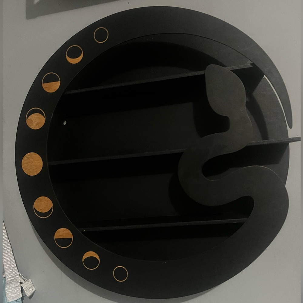 Moon snake shelf